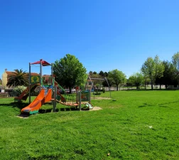 PARQUE DEL CERCADO LARGO